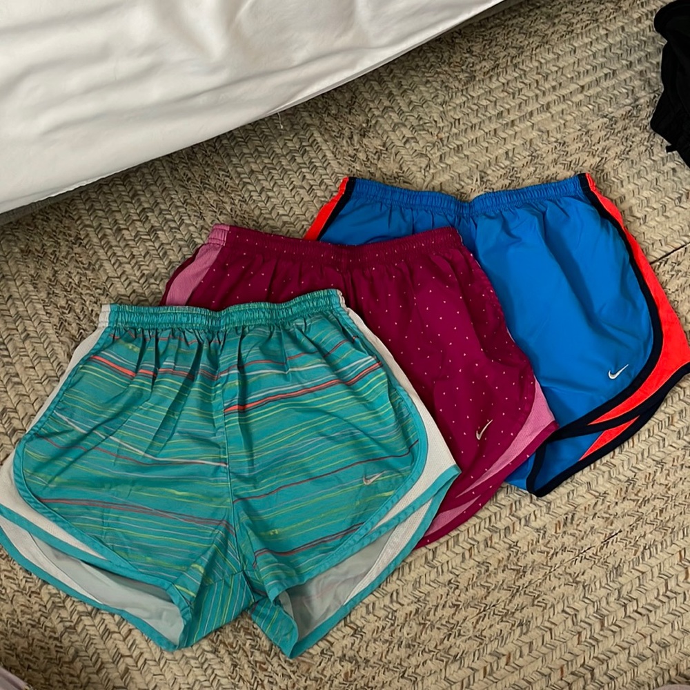 3 Nike Tempo running shorts